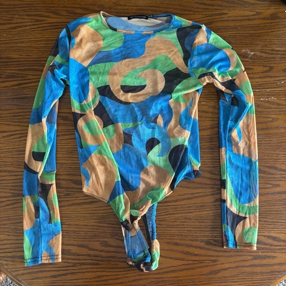 PrettyLittleThing Tops - NWOT Pretty Little Thing Mesh Colorful Abstract Long Sleeve Bodysuit Size 8
